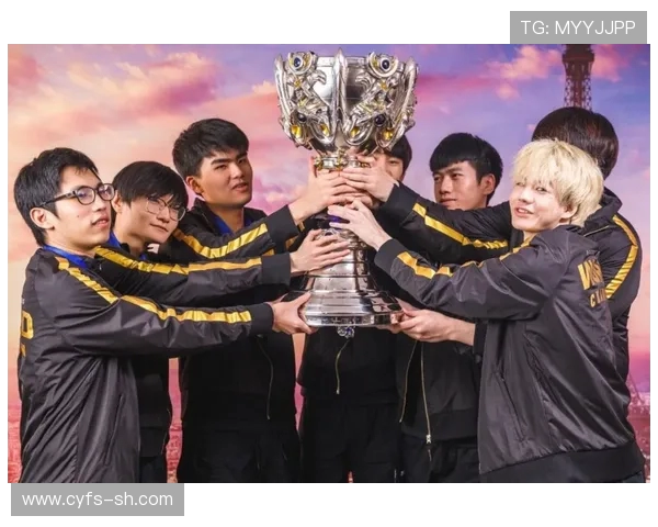 FPX战队的蜕变与成长:从巅峰到重塑的英雄联盟之旅 FPX战队的蜕变与成长:从巅峰到重塑的英雄联盟之旅