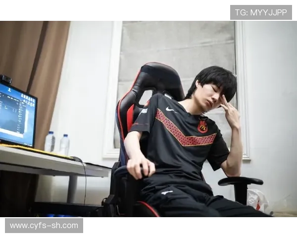 对话杨芳：回顾英雄联盟职业生涯的辉煌与挑战