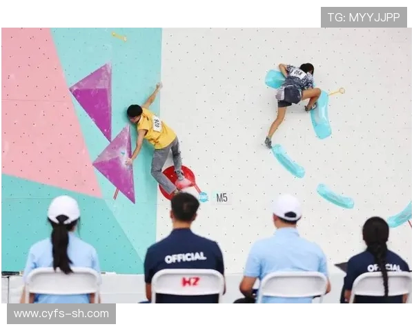 武汉攀岩队与西安攀岩队赛后复盘分析团队配合与战术执行