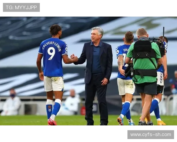 弗利特与埃弗顿激战正酣谁能在这场较量中笑到最后