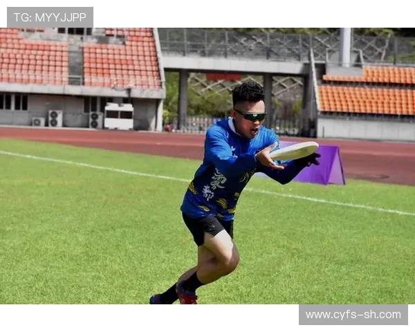 全国街舞大赛点评重庆飞盘队默契配合展现团队精神与创意魅力